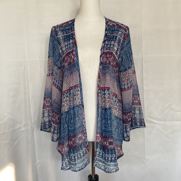 WAYF EUC Boho Sheer V-Neck Shell/Top size Medium - Picture 4 of 6